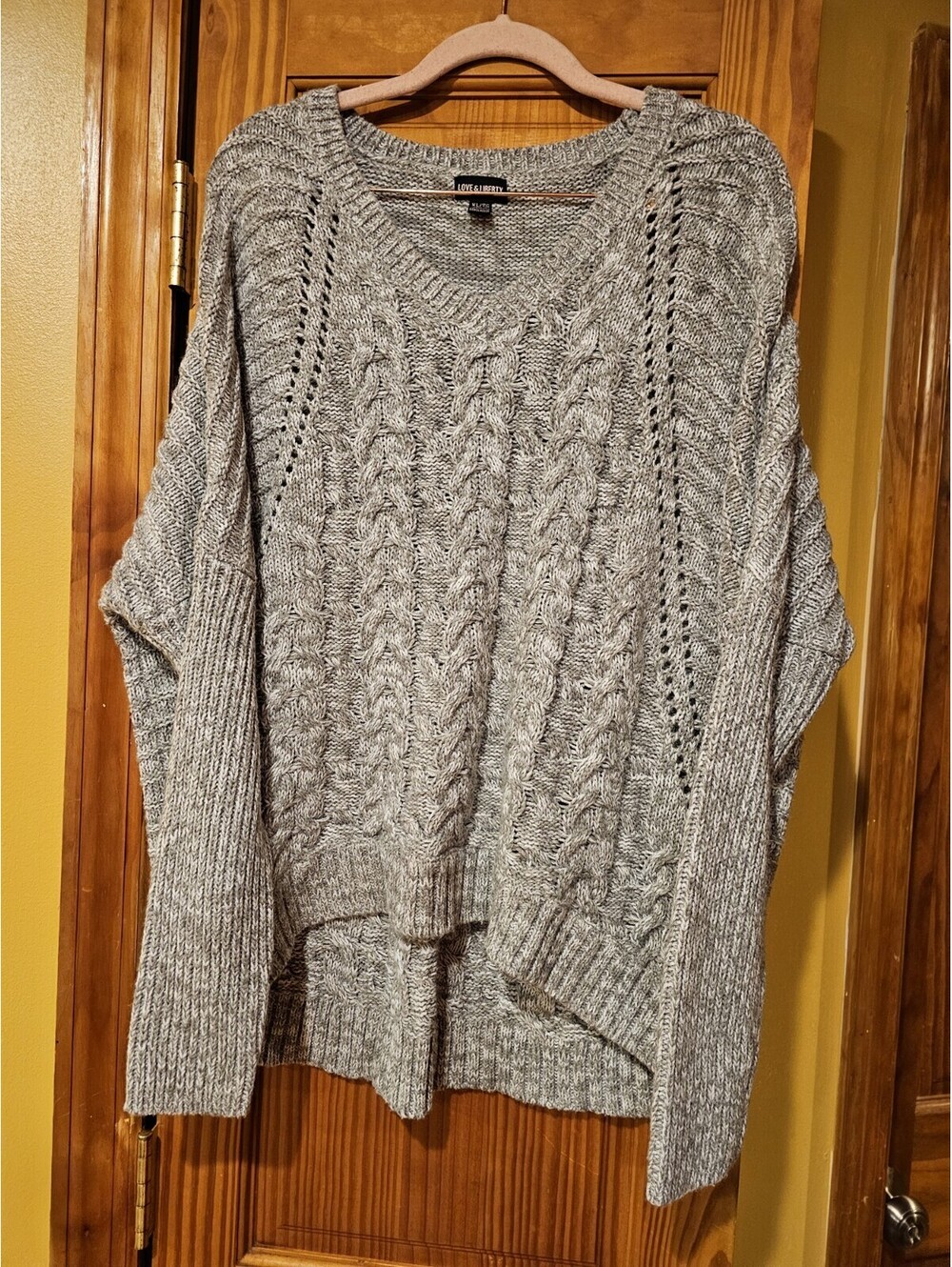 Love and Liberty Grey Knit Sweater Women's  XL